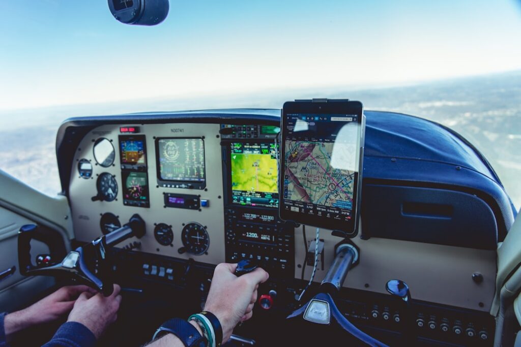 Explore Flight Simulation on Smartphone: Controls and Destinations