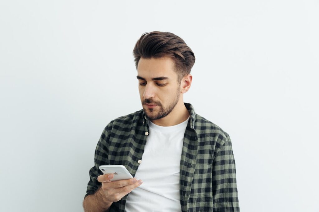 Meet New Single Men and Build Meaningful New Connections
